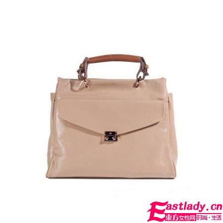 舊時代手袋優(yōu)雅回歸 深秋盛吹復古風