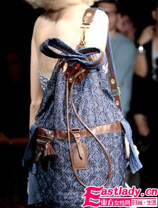 LV顛覆之作 夸張亮色大包受追捧