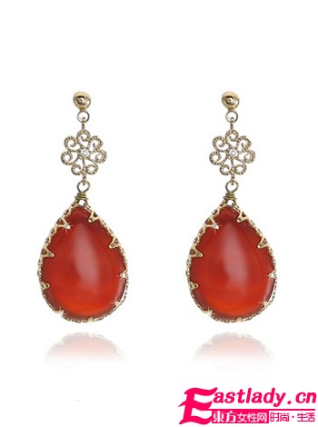 掌握耳環(huán)佩戴秘訣 讓美麗持續(xù)綻放