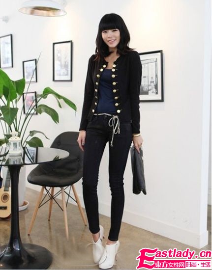 秋冬S身材不是夢(mèng) 小腰帶外搭秀蠻腰