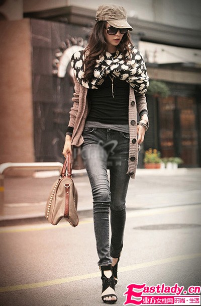 初秋輕盈絲巾 華麗美搭