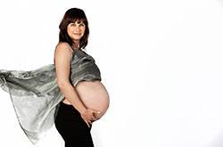 懷孕多長時(shí)間有反應(yīng) 這個(gè)姿勢才是孕婦的正確睡姿