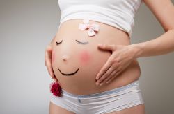 妊娠線可以判斷生男生女 產(chǎn)后如何消除妊娠線