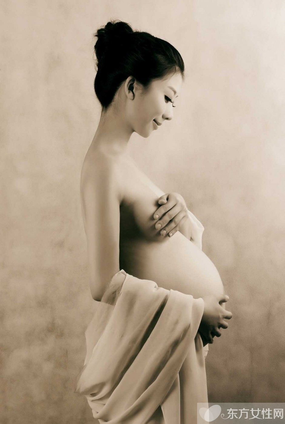 懷孕九個(gè)月胎兒發(fā)育標(biāo)準(zhǔn) 孕晚期各種不適癥狀大解析