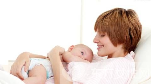 哺乳期可以燙頭發(fā)嗎 哺乳期不能吃的東西