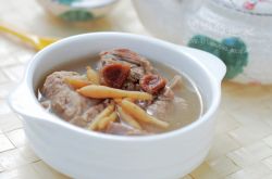 產(chǎn)后脫發(fā)嚴重怎么辦 4款食療來幫你