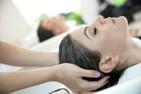 坐月子可以洗頭嗎 坐月子洗頭禁忌有哪些