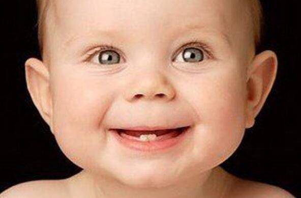 寶寶長牙不吃飯怎么辦 5大階段食譜推薦