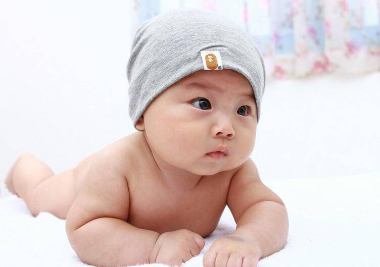 三個(gè)月寶寶抬頭不好 當(dāng)心缺鈣