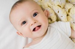 如何判斷寶寶包皮過(guò)長(zhǎng) 寶寶包皮過(guò)長(zhǎng)怎么辦