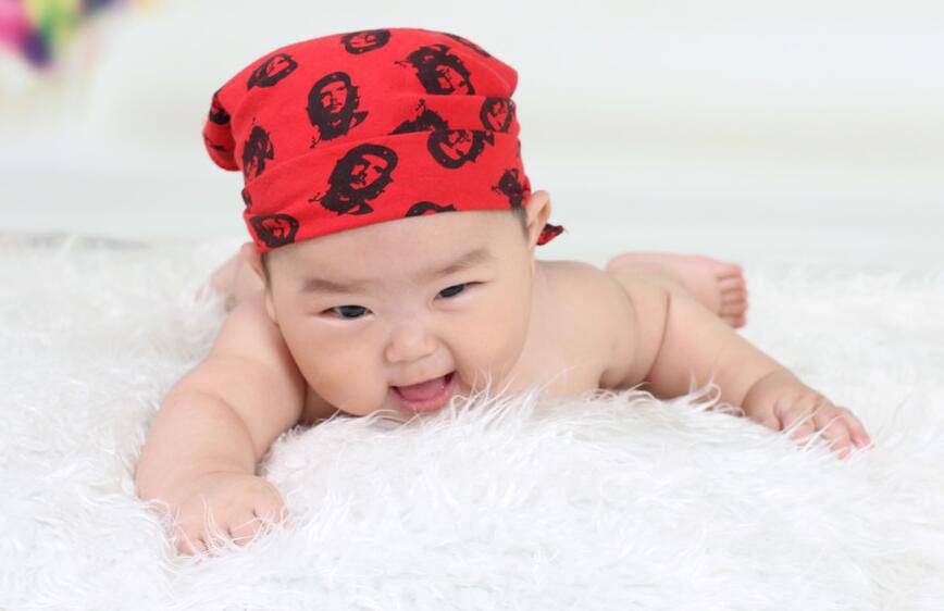 寶寶抬頭不好怎么辦 如何正確教寶寶抬頭