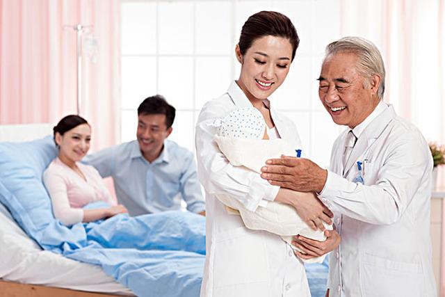 孕婦臨產(chǎn)前的征兆有哪些 需要準(zhǔn)備什么