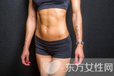 女生如何練腹肌 11字腹肌的鍛煉方法