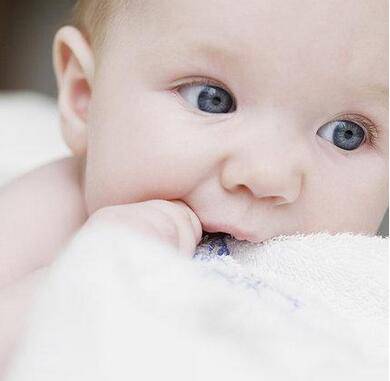 寶寶長(zhǎng)牙會(huì)發(fā)燒 探究寶寶長(zhǎng)牙順序