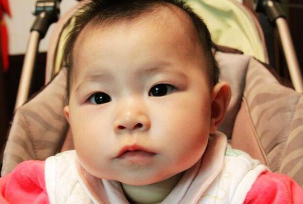 寶寶長(zhǎng)牙會(huì)發(fā)燒 探究寶寶長(zhǎng)牙順序