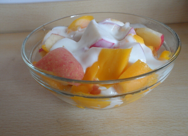 經(jīng)期減肥法 水果沙拉促進(jìn)腸胃