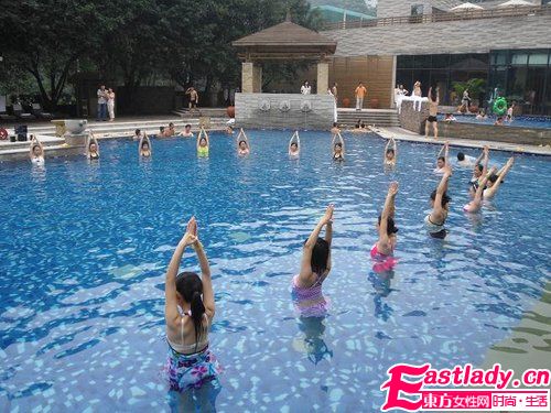 水上瑜伽 夏日清涼燃脂更給力