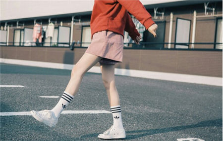 別再羨慕細長美女了 三招練出修長美腿