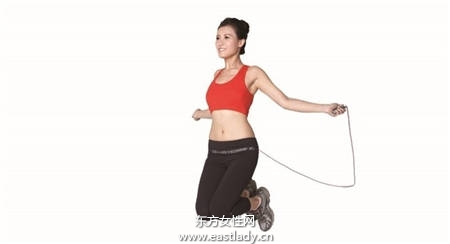 1天3分鐘曲膝高跳躍 練出馬甲肌