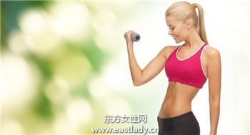 做1分鐘瘦臂挺胸操 讓你美胸又纖臂