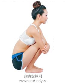 按摩委中穴 輕松瘦小腿