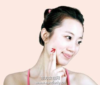 瘦臉按摩法改善修飾面部線條