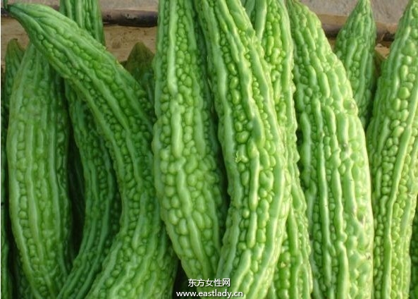 剖析苦瓜汁七大營養(yǎng)功效 據(jù)說還能減肥哦