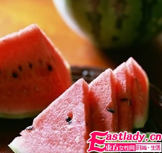 7大食物迅速消除身體水腫