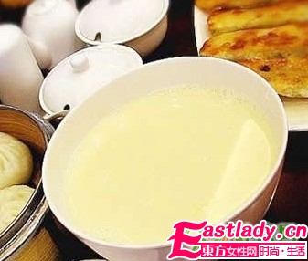 豆?jié){這樣喝 瘦身效果翻倍