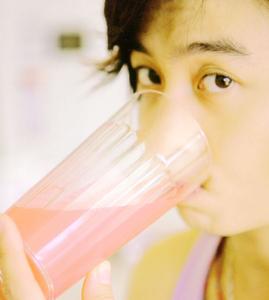 喝水減肥方法打造完美身材