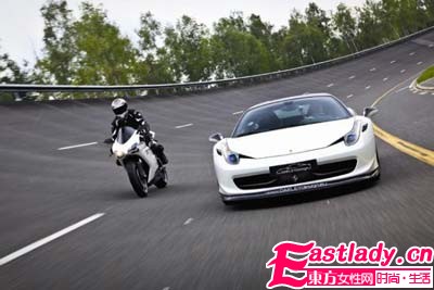 Oaklay法拉利的巔峰對決 小個子演繹漂移絕技