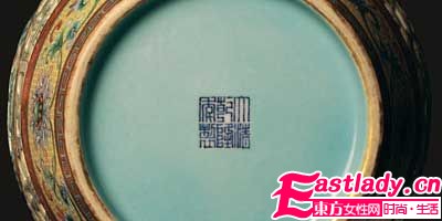 亞洲藝術(shù)品拍賣的最高價 乾隆官窯花瓶