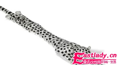 溫莎公爵夫人手鐲拍出700萬美元    為世界最昂貴