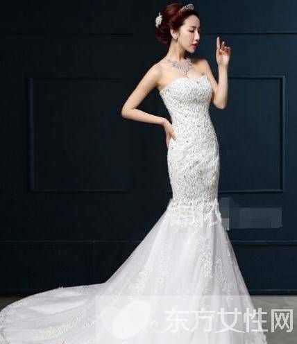 性感時尚晚禮服造型推薦 這么穿優(yōu)雅而不庸俗