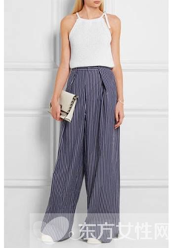 時(shí)尚夏裝新款吊帶背心搭配 這些巧妙的穿法很棒哦