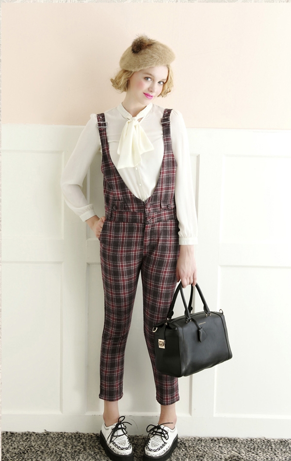 清新時尚背帶褲搭配 盡顯英倫少女范