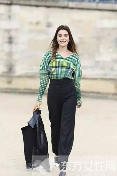 英倫風(fēng)潮流服裝搭配術(shù) 讓你霎時升級時尚達(dá)人