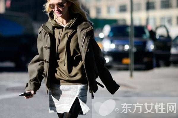 連帽衛(wèi)衣最潮搭配技巧 這么穿分分鐘呈現(xiàn)明星范兒