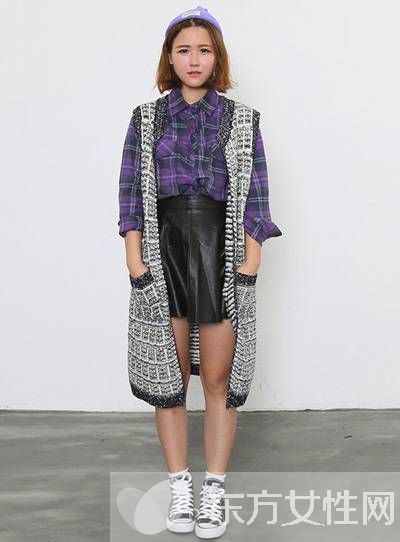 秋季長款馬甲搭配技巧 混搭風(fēng)呈現(xiàn)不一樣的味道