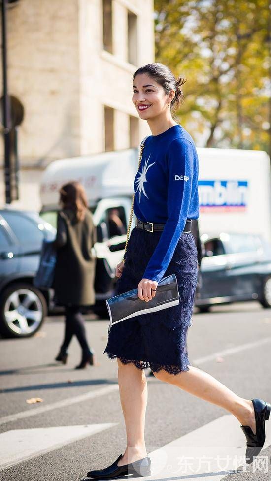 這個(gè)春天 少哪件單品都不能少圓領(lǐng)針織衫