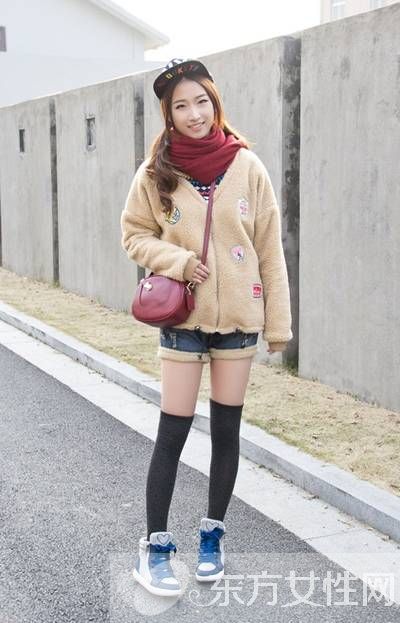 冬季短褲這么搭配 讓你展現(xiàn)高挑身材