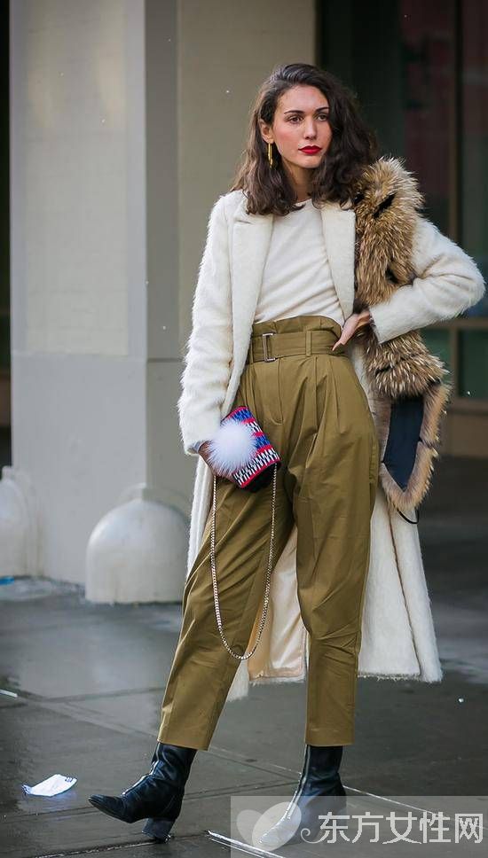 這個(gè)春天 少哪件單品都不能少圓領(lǐng)針織衫