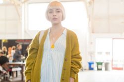 針織開(kāi)衫怎么搭配更好看 秋天你就該這么穿