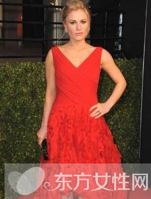 晚宴小禮服搭配技巧 女星短款禮服俏皮性感的美