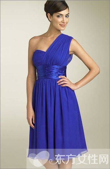 派對達(dá)人怎么能少了完美禮服 這么穿一定會成為焦點(diǎn)