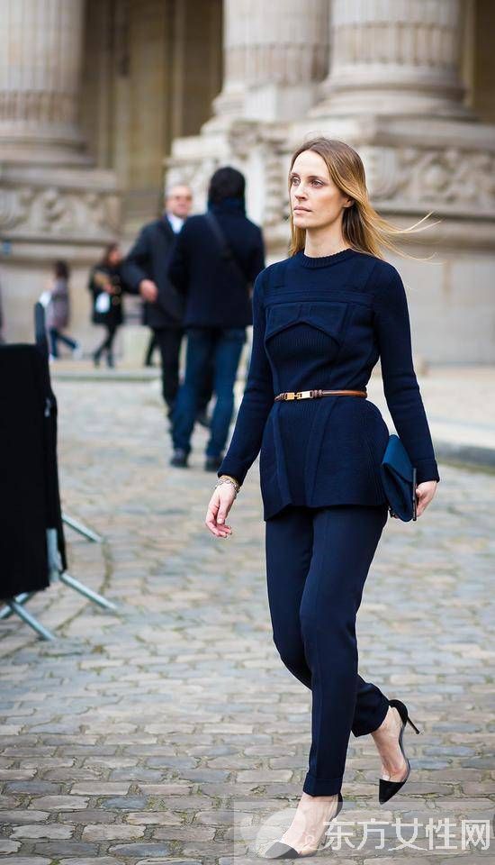 這個(gè)春天 少哪件單品都不能少圓領(lǐng)針織衫