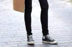 帆布鞋搭配什么褲子好看 這樣搭配既時(shí)尚又個(gè)性