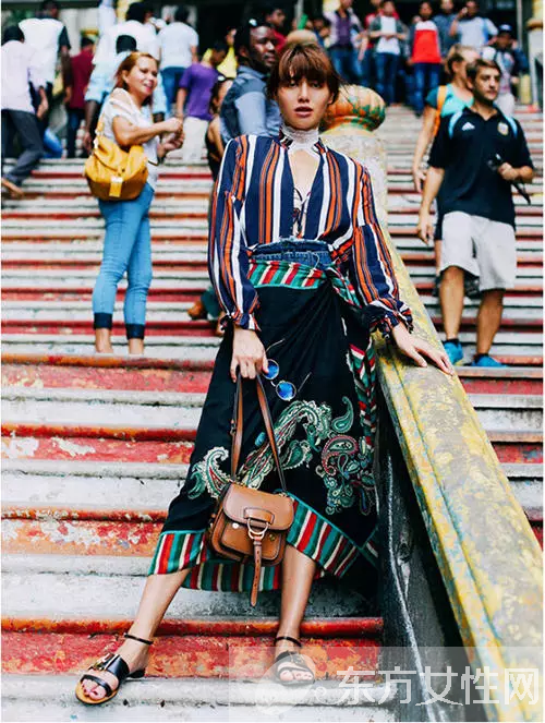 時裝搭配大全 學(xué)會九個搭配原則點亮你的2017