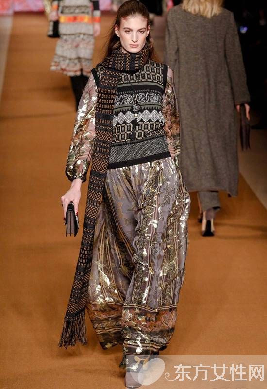 70年代時(shí)尚元素風(fēng)格推薦 時(shí)尚與經(jīng)典的完美結(jié)合