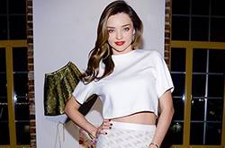 六款半身裙時(shí)尚搭配 讓你美艷一夏